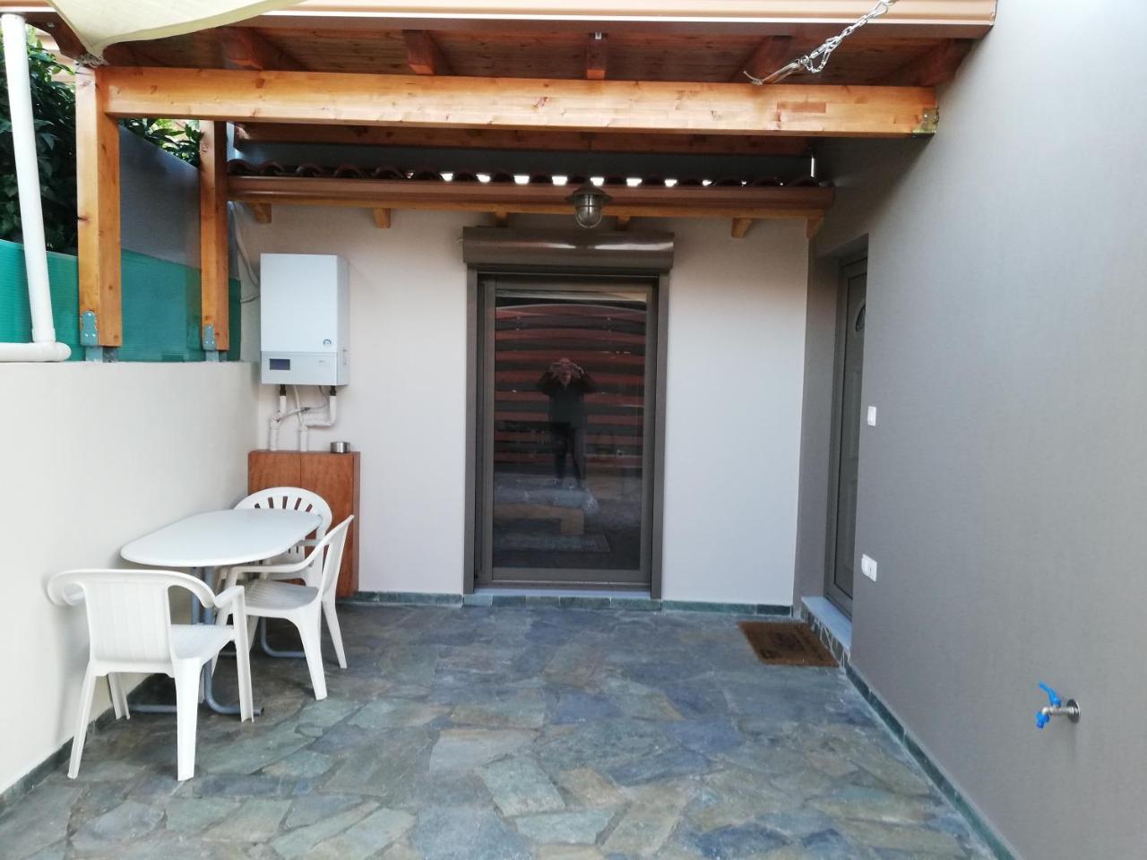 Rea'S House Vrahati Exterior foto
